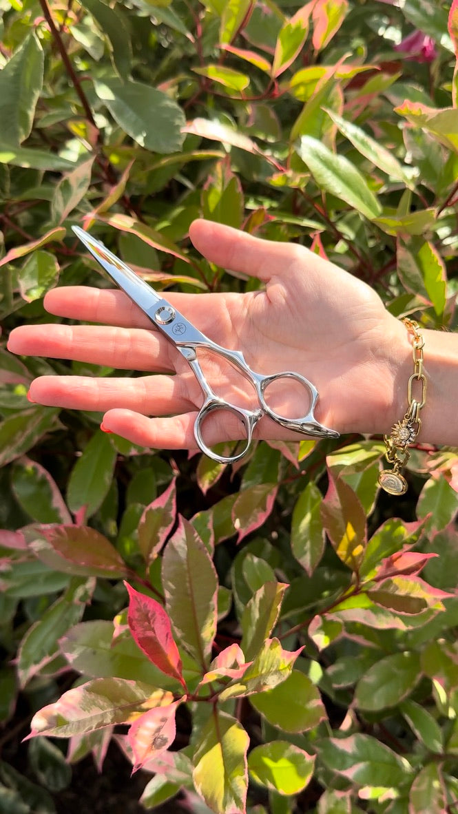 Leaf The Foundation Scissor