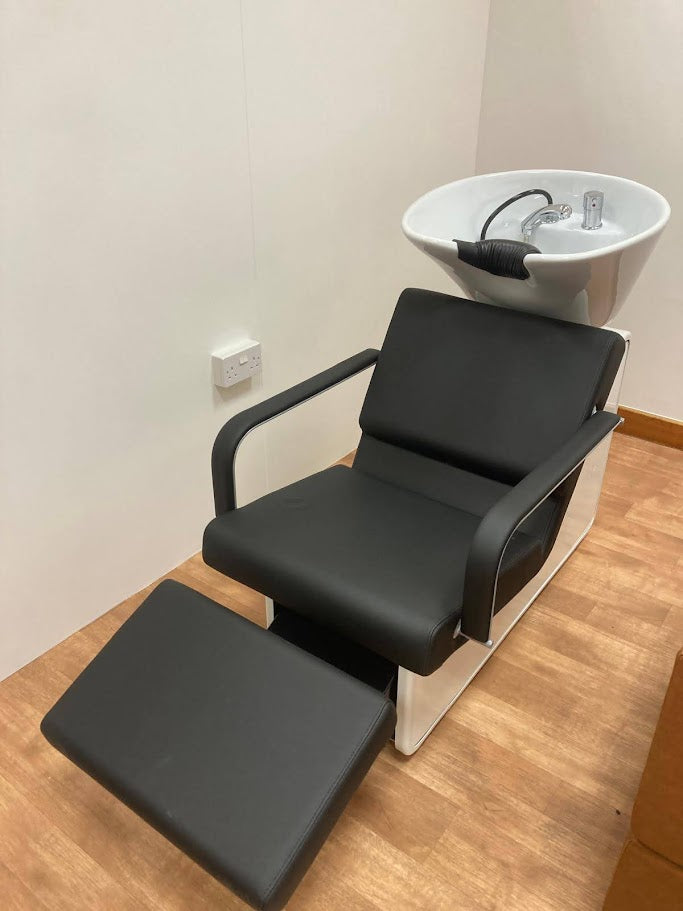 Welonda Belluna Styling Chair & Belluna Wash Ex-Display Package