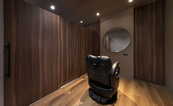 Takara Belmont Luar Barbers Chair Full-Flat Model