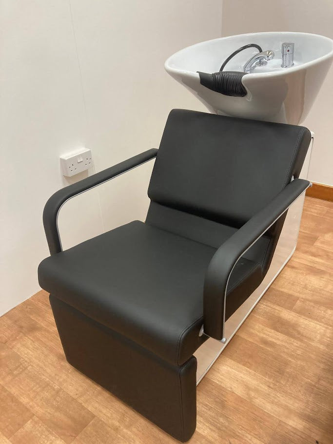 Welonda Belluna Styling Chair & Belluna Wash Ex-Display Package