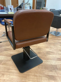 Karisma Kiss Styling Chair + Iron Wash Ex-Display Package