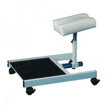 House of Famuir Pedicure Stand